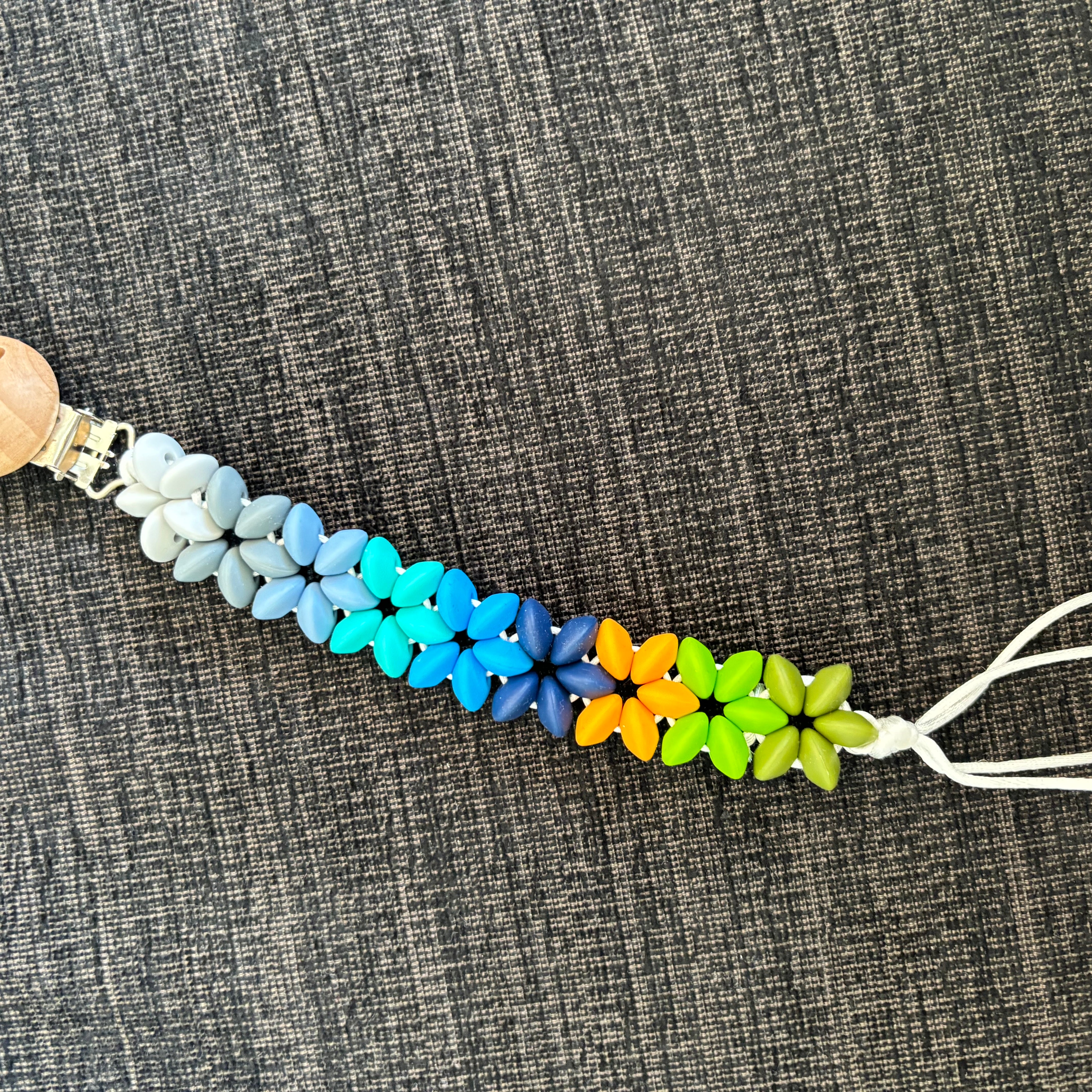 Silicone Flower Leash w/ Clip (Final Sale)